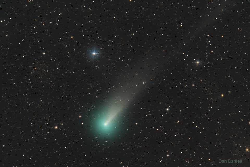 今日天文图（伦纳德彗星）插图